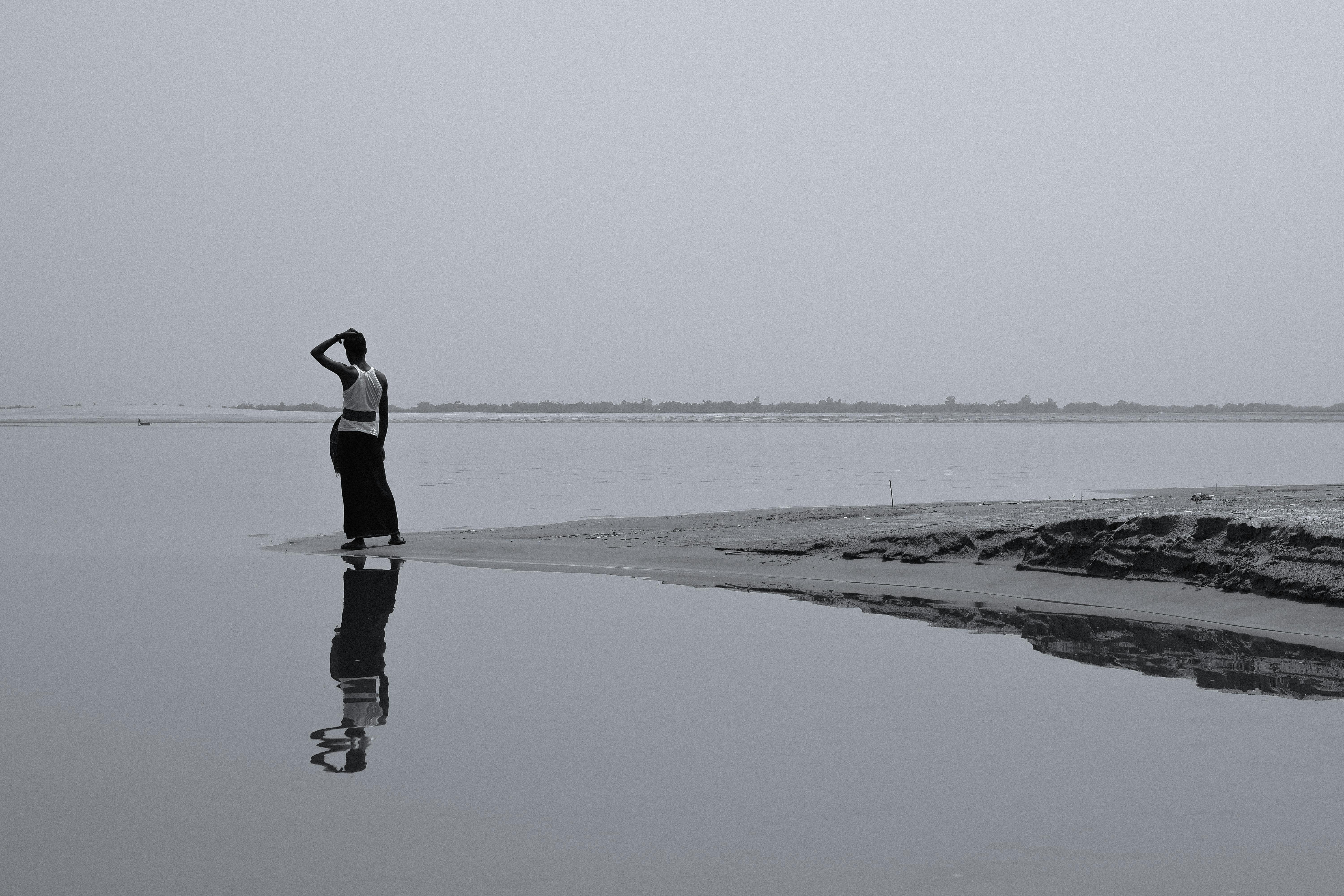 no contact after breakup - a woman alone